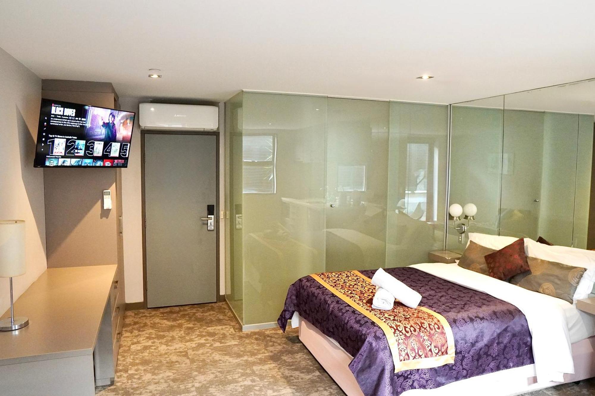 Melbourne Vivo Aparthotel Exterior photo